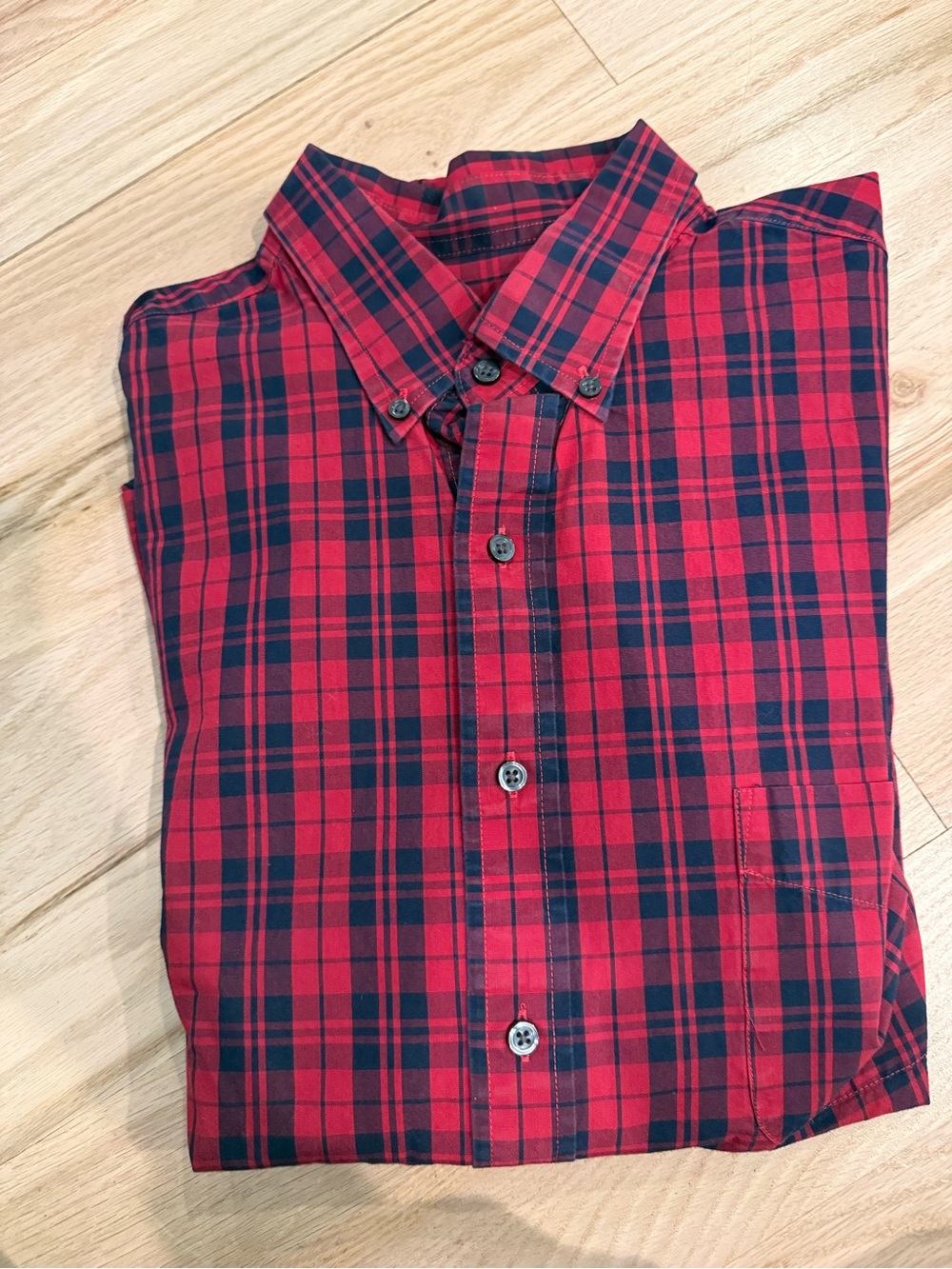 Club room Men's Red Plaid Button-Down Shirt